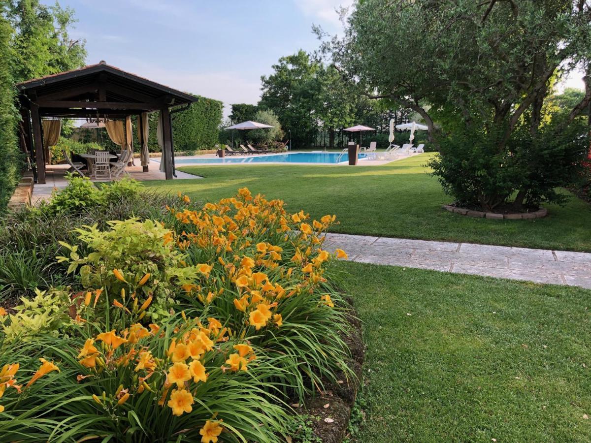 Relais Corte Bercelli Valeggio sul Mincio Luaran gambar