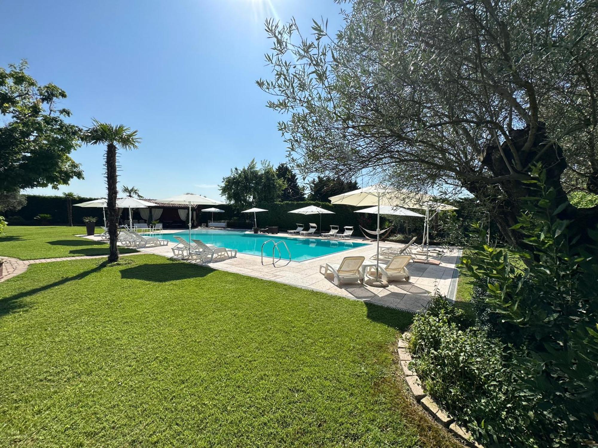 Relais Corte Bercelli Valeggio sul Mincio Luaran gambar