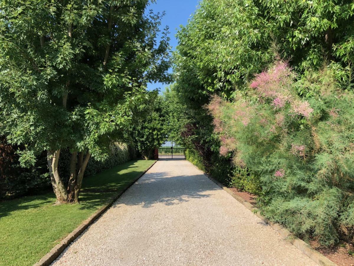 Relais Corte Bercelli Valeggio sul Mincio Luaran gambar
